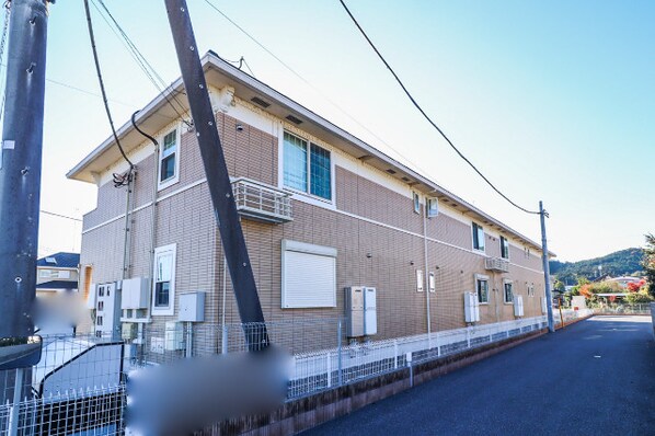 栃木駅 バス11分  二杉神社前下車：停歩4分 1階の物件外観写真